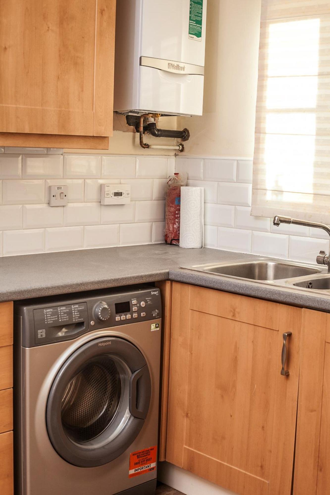 Avril Warwickshire Home Stay Nuneaton Buitenkant foto