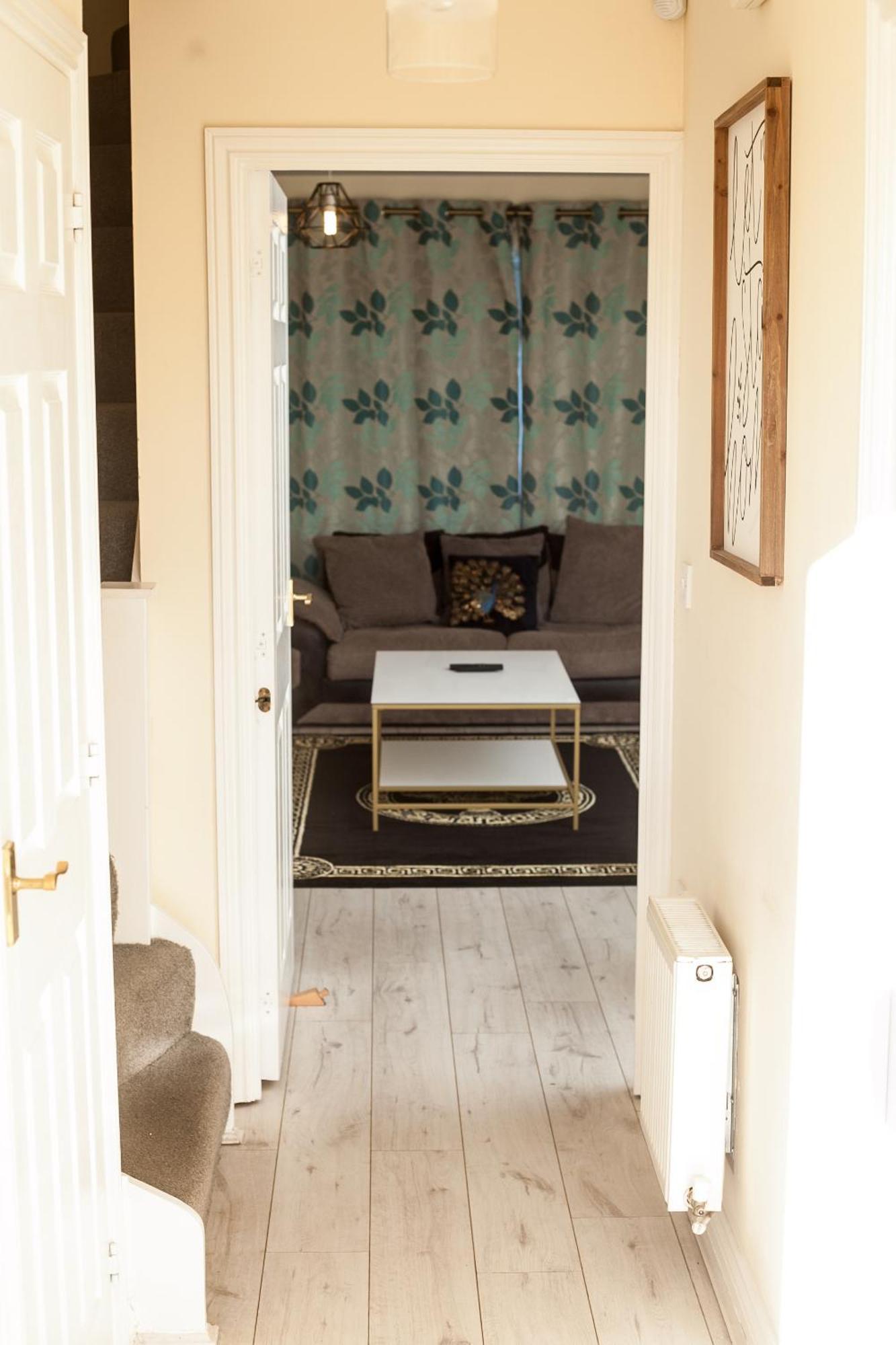Avril Warwickshire Home Stay Nuneaton Buitenkant foto