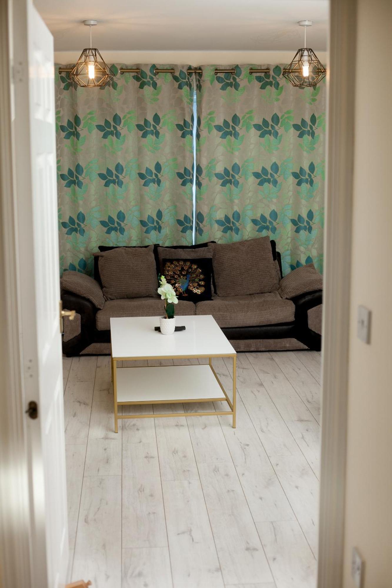 Avril Warwickshire Home Stay Nuneaton Buitenkant foto